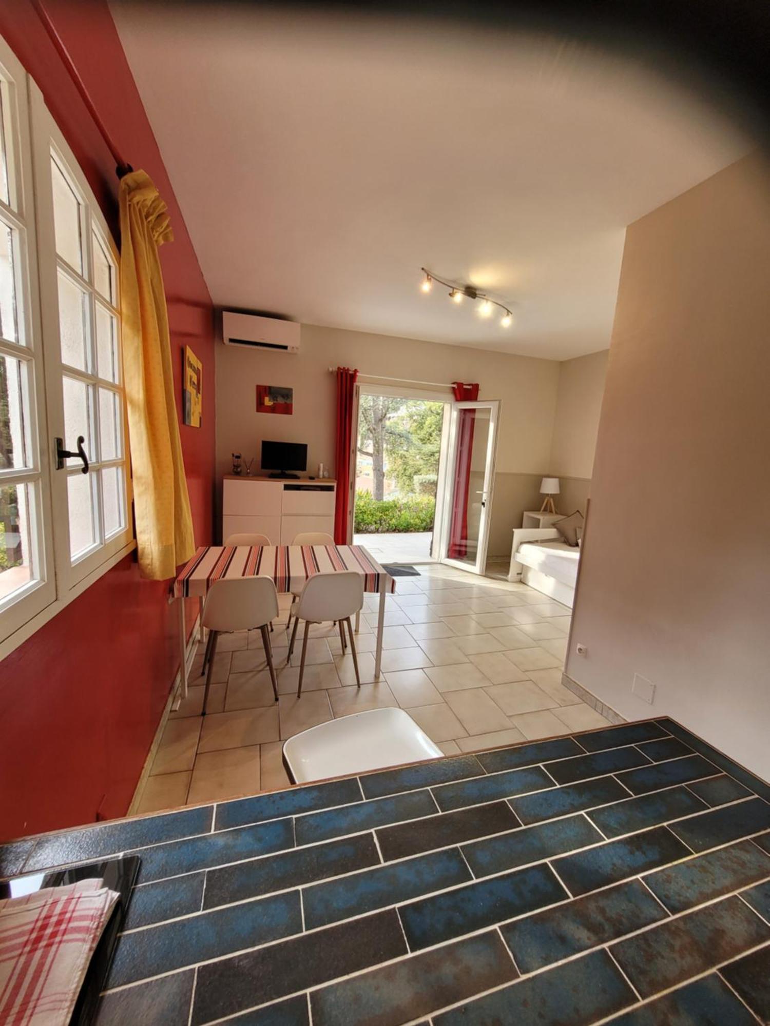 Appartements Dans Villa En Rez De Jardin Hyeres Exterior photo